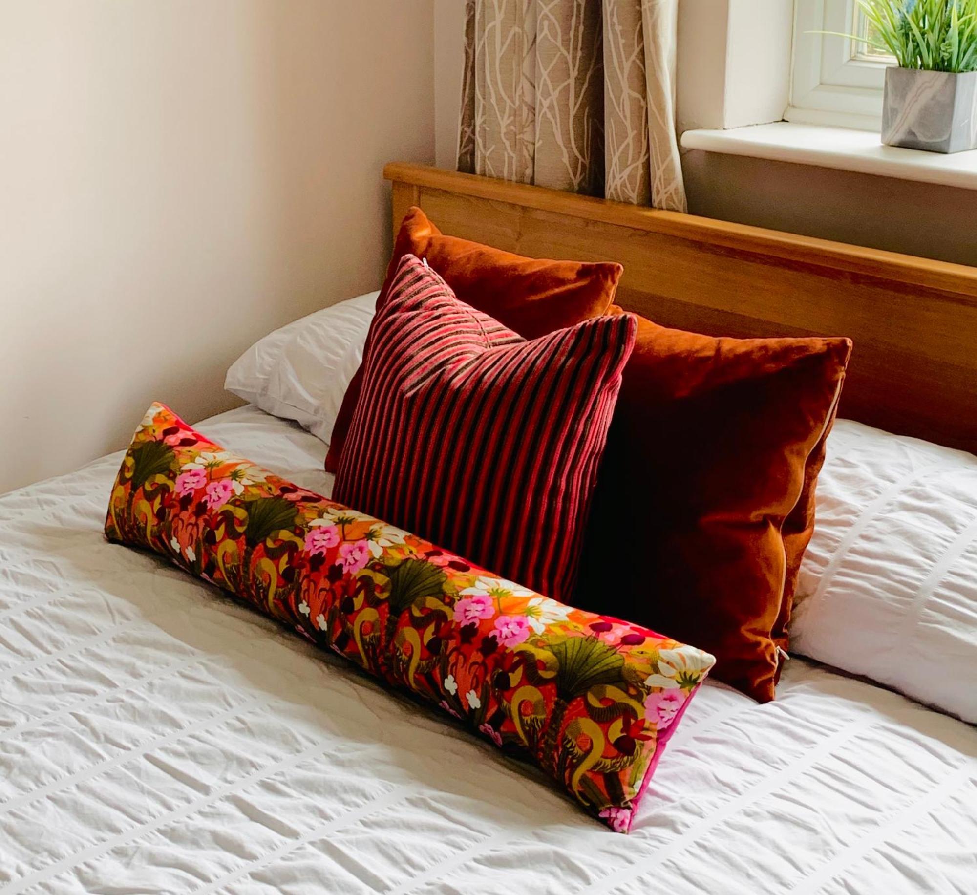 The Lake House, Woking Extérieur photo